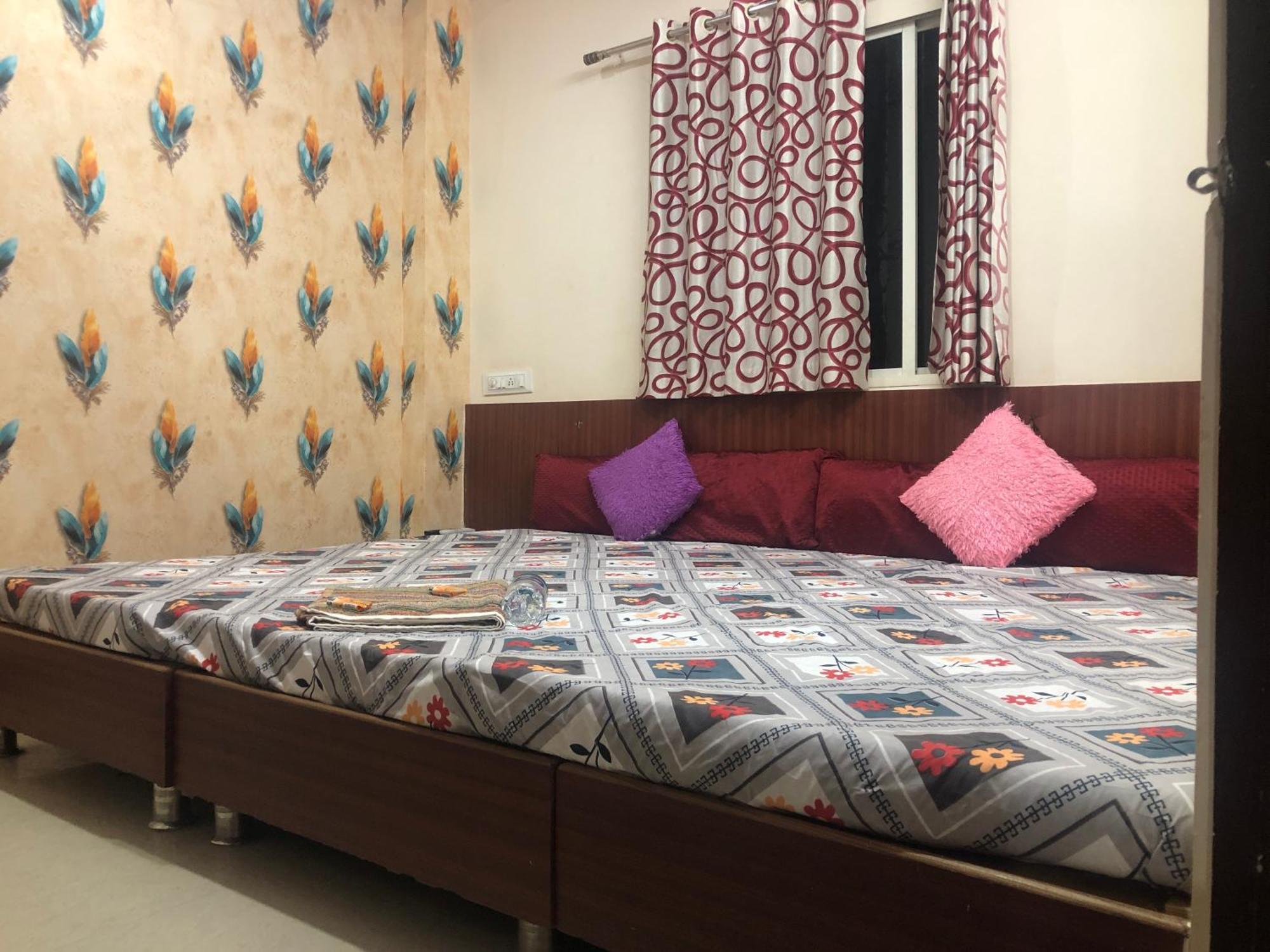 New Yanti Guest House Ujjain Esterno foto